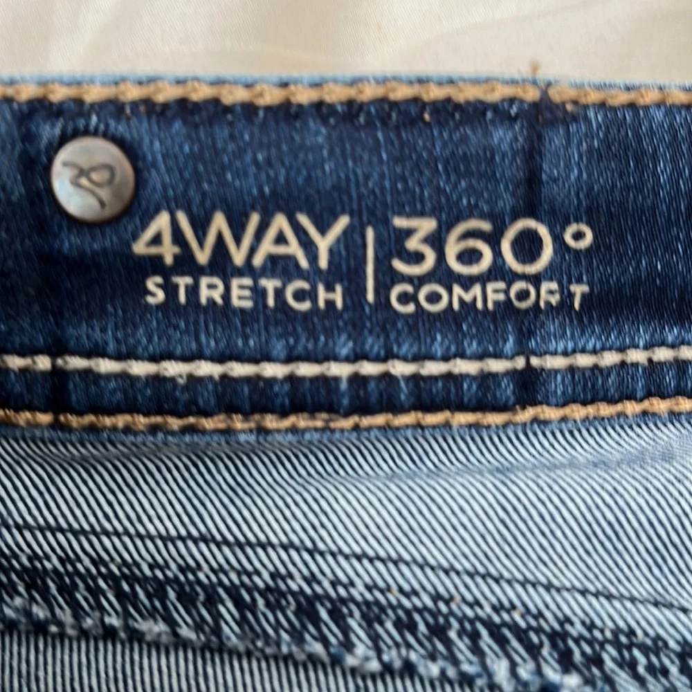 DL1961 Grace High Rise Straight Jeans New Condition - Picture 13 of 15